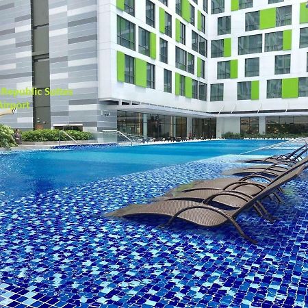 Holiday Republic Saigon Airport Ho Chi Minh City Exterior photo