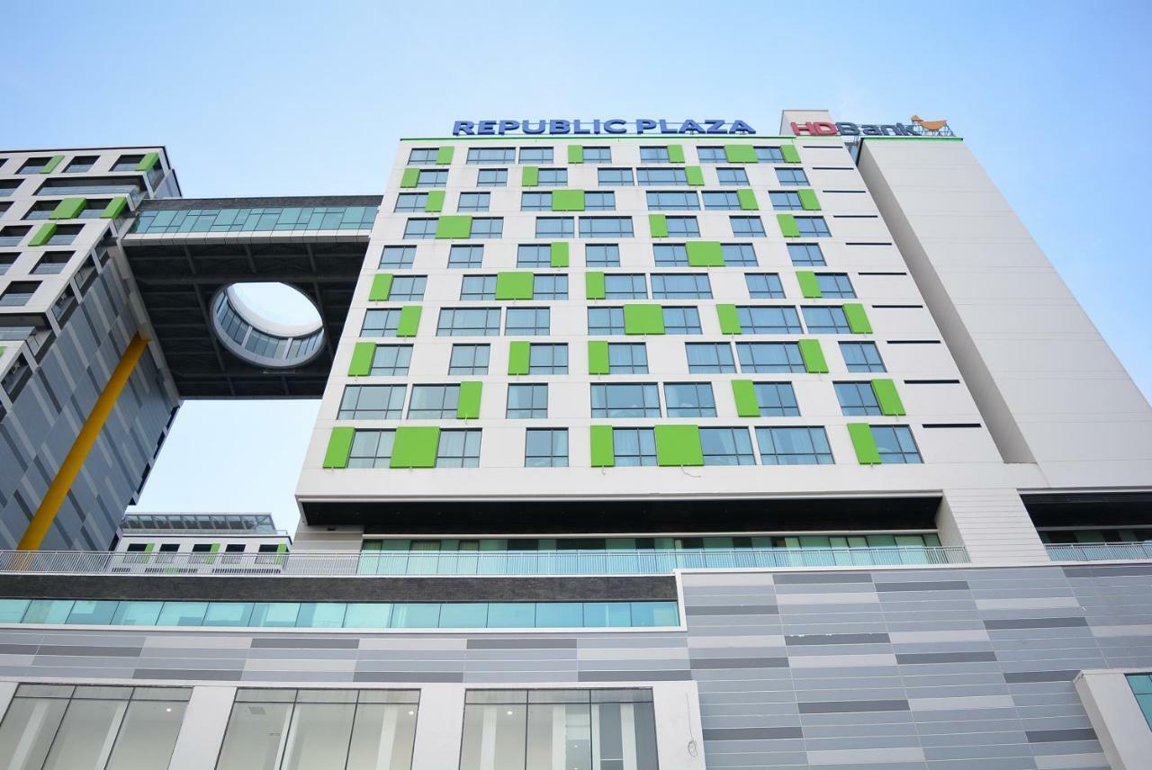 Holiday Republic Saigon Airport Ho Chi Minh City Exterior photo